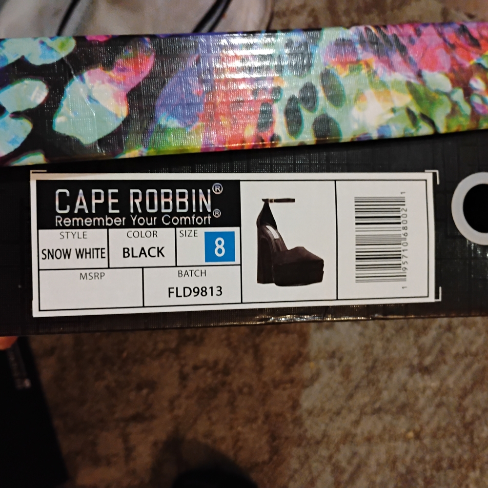 Cape Robbin Snow White Black Platform Wedge Heels - Size 8